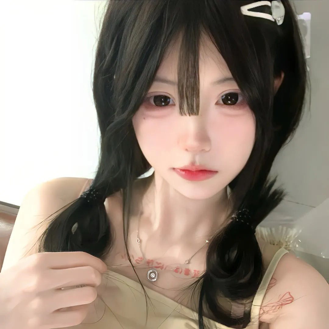 心不在焉的服务生 海报