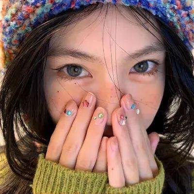 请把空白填满 海报